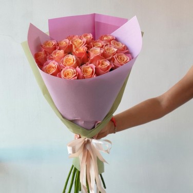 Букет из 21 розы Мисс Пигги Нежная
