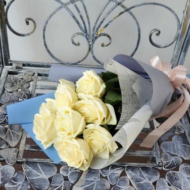 Букет из 9 белых роз Нежность