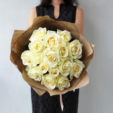 Букет из 15 белых роз Взбитые сливки
