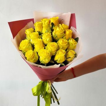 Букет из 19 желтых роз Солнечное настроение