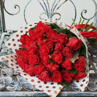 Букет из красных роз Алая любовь