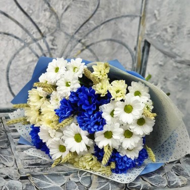 Букет из кустовых хризантем