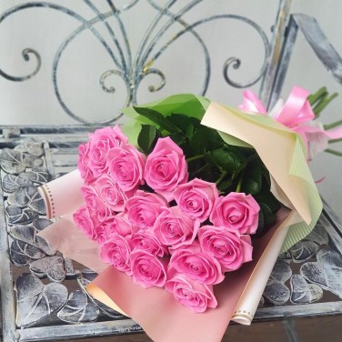 Букет из 19 розовых роз Моей сладкой