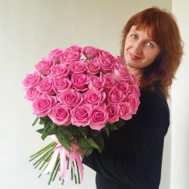 Букет из 35 розовых роз