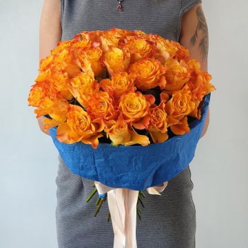 Букет из 51 оранжевой розы Веснушка