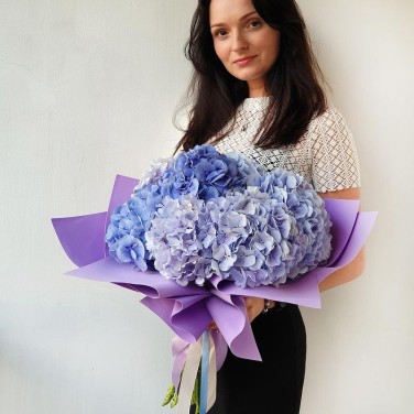 Букет из 7 голубых гортензий Небо в Нью Йорке