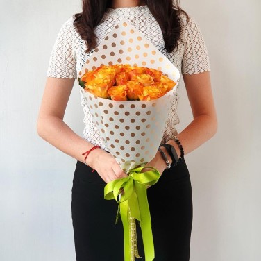 Букет из 15 оранжевых роз Горошек