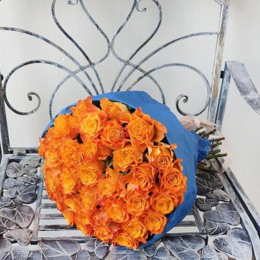 Букет из 51 оранжевой розы Веснушка