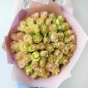 Букет из розовых роз Рассвет