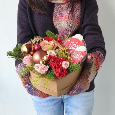 Сердечко из роз, корицы и печенья С Новым Годом