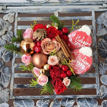 Сердечко из роз, корицы и печенья С Новым Годом