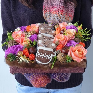 Зимняя композиция с печеньями Счастливые Мышки