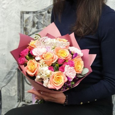 Букет из роз и альстромерии Мамочке