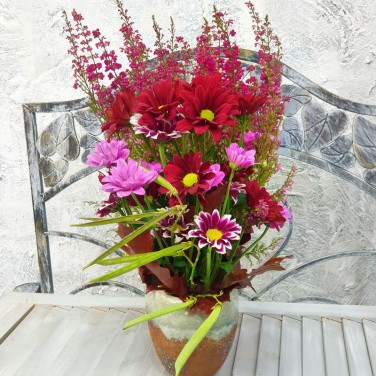 Композиция в офис из живых цветов