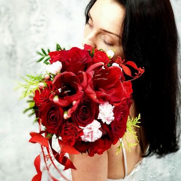 Свадебный букет из амарилисов, роз, эвкалипта - Моя Страсть
