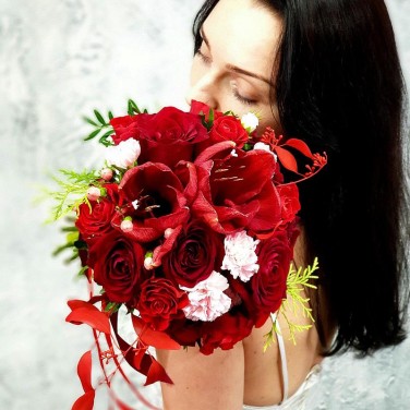 Свадебный букет из амарилисов, роз, эвкалипта - Моя Страсть