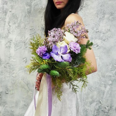Свадебный букет из сирени, орхидеи, лунных гвоздик - Таинственная Незнакомка