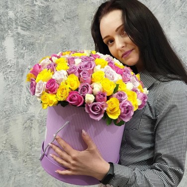 Шляпная коробка из 101 кенийской розы