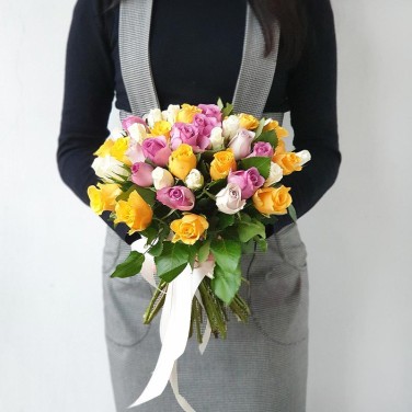 Букет из 51 маленькой розы