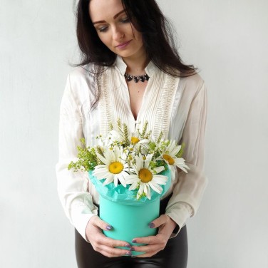 Шляпная коробка с ромашками и пшеницей - Ромашковое утро