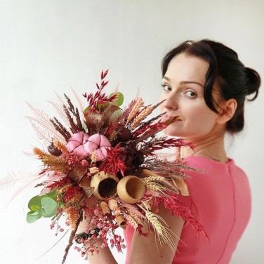 Оригинальный букет из хлопка и сухоцветов