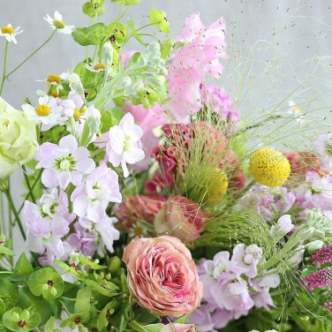 Полевой авторский букет из маттиолы, ромашки, вероники Сиреневое Лето