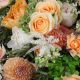 Свадебный авторский букет из пионовидных роз, калл, астильбы и необычной зелени