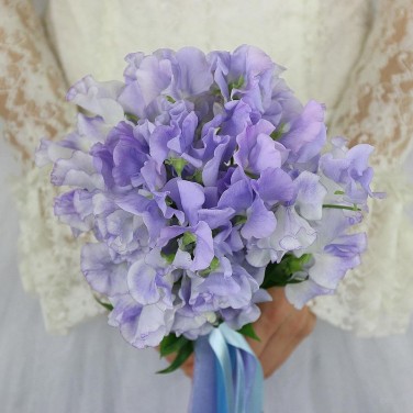 Голубой букет невесты из латируса Синеглазка