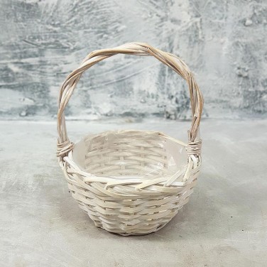 Маленькая корзина для цветов или фруктов