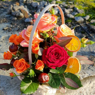 Яркая корзиночка в осенних тонах