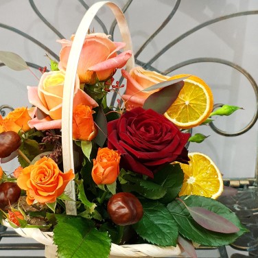 Яркая корзиночка в осенних тонах