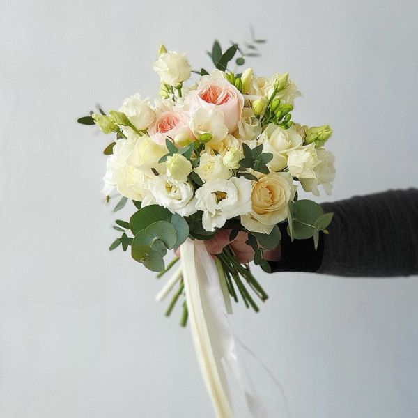 Цветы на свадьбу: три стиля свадебной флористики.