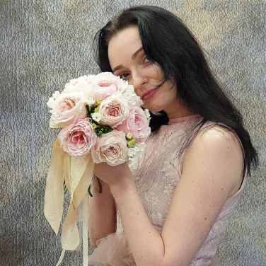 Свадебный букет невесты из пионовидных роз и бовардии Нежная Ева