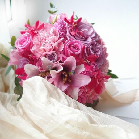 Букет невесты из орхидей, роз и лилий Сиреневый Аметист