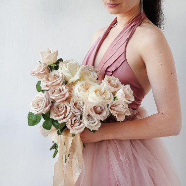 Свадебный букет невесты из пудровых роз - Другая сторона Луны