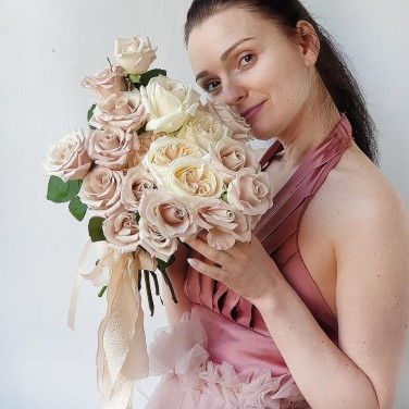 Свадебный букет невесты из пудровых роз - Другая сторона Луны