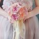 Букет невесты из пионовидной розы и кремовой гвоздики - Итальянский бисквит