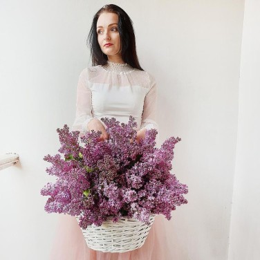 Шикарная корзина с сиренью - Волшебство в твоих руках