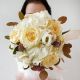 Свадебный букет из роз, скимии и гортензии - Кремовое настроение