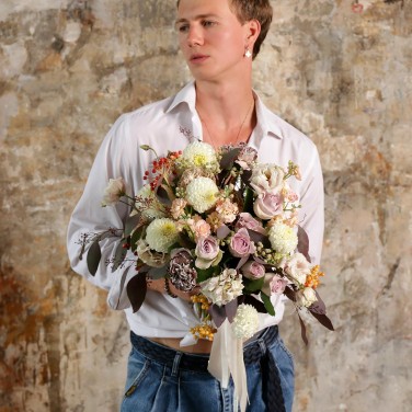 Букет для Девы из георгин, роз, гвоздик  Коллекционер