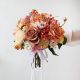 Букет невесты из роз, эустомы и ягод