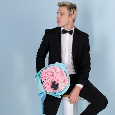 Букет из одноголовой хризантемы  Неотразимым Весам