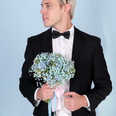 Букет из гипсофилы и оксипеталума Тонкий вкус. Весы