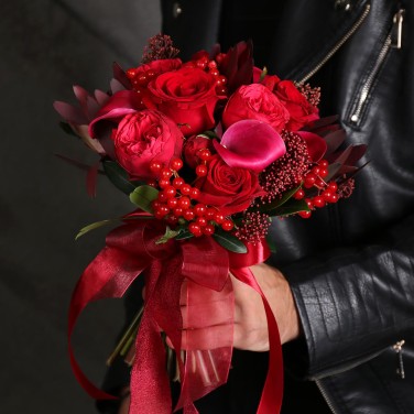 Букет из калл, роз Пылкое воображение Скорпион