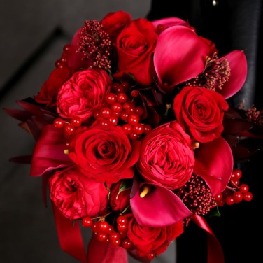 Букет из калл, роз Пылкое воображение Скорпион