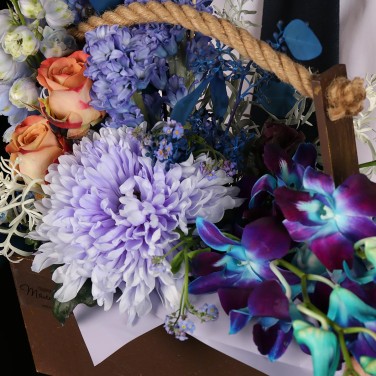 Ящик с необычными цветами Стрелец