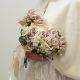 Свадебный букет из пудровых роз и белой гортензии