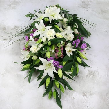 Траурная композиция из лилий