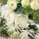 Белый свадебный букет из пионов и роз в стиле рустик