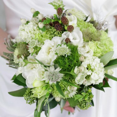 Букет невесты рустик бело-зеленый
